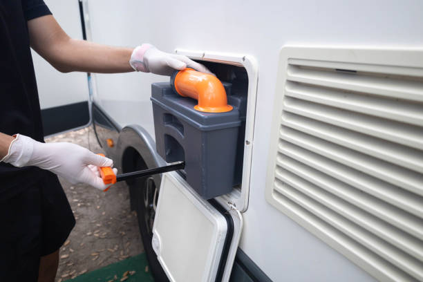 Best Handicap porta potty rental  in Mount Plymouth, FL